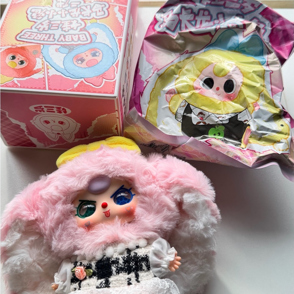 Baby Three Macaron SPECIAL EYES and TONGUE STICKING OUT Open Box - Picture 4 of 6